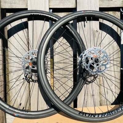 Par de rodas de estrada BONTRAGER PARADIGM SL NOVAS