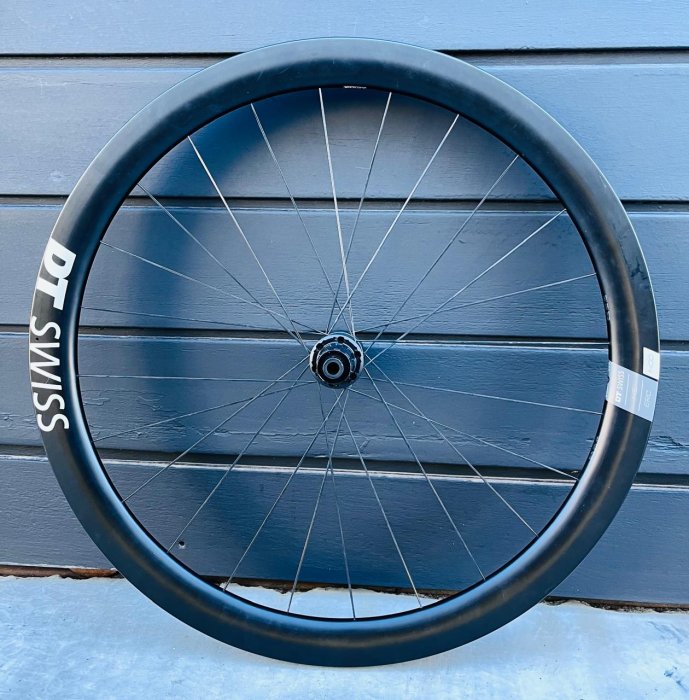 Roda Traseira para Ciclismo de Estrada DT Swiss ERC 1400 DICUT 45 CARBONO