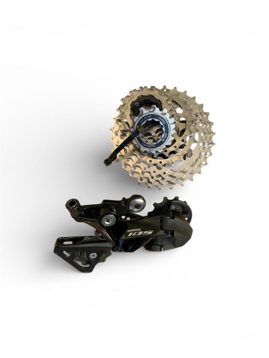 Combo Shimano 105 R7000: Cassete 11-30 + Câmbio Tras Gs 11v