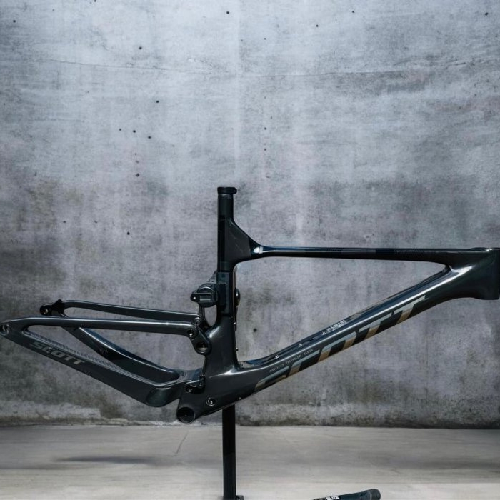 Quadro Scott Spark RC Team Issue Carbono HMF - Tam XL - Shock RockShox NUDE 5